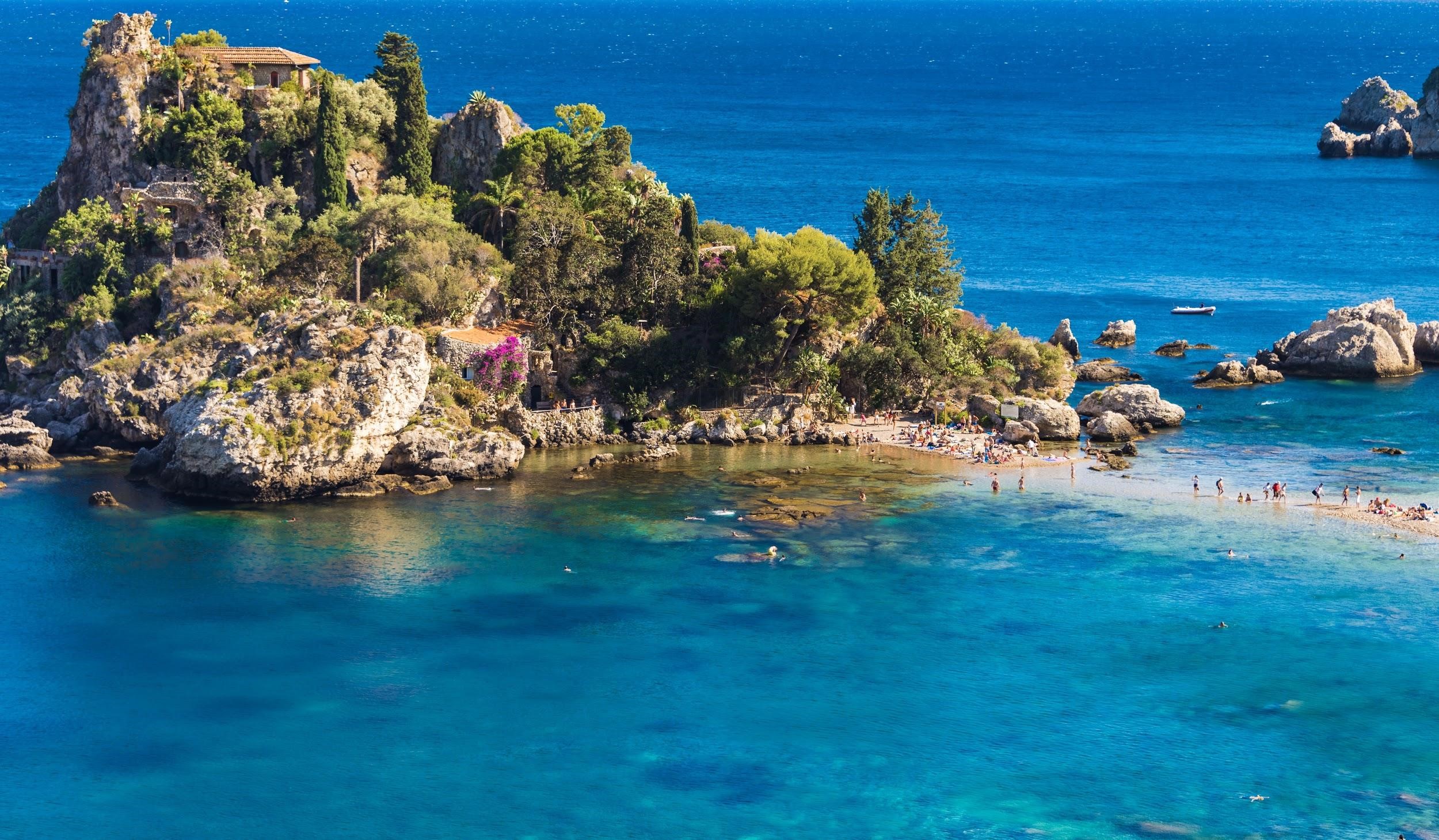 Travel to Isola Bella, Sicily