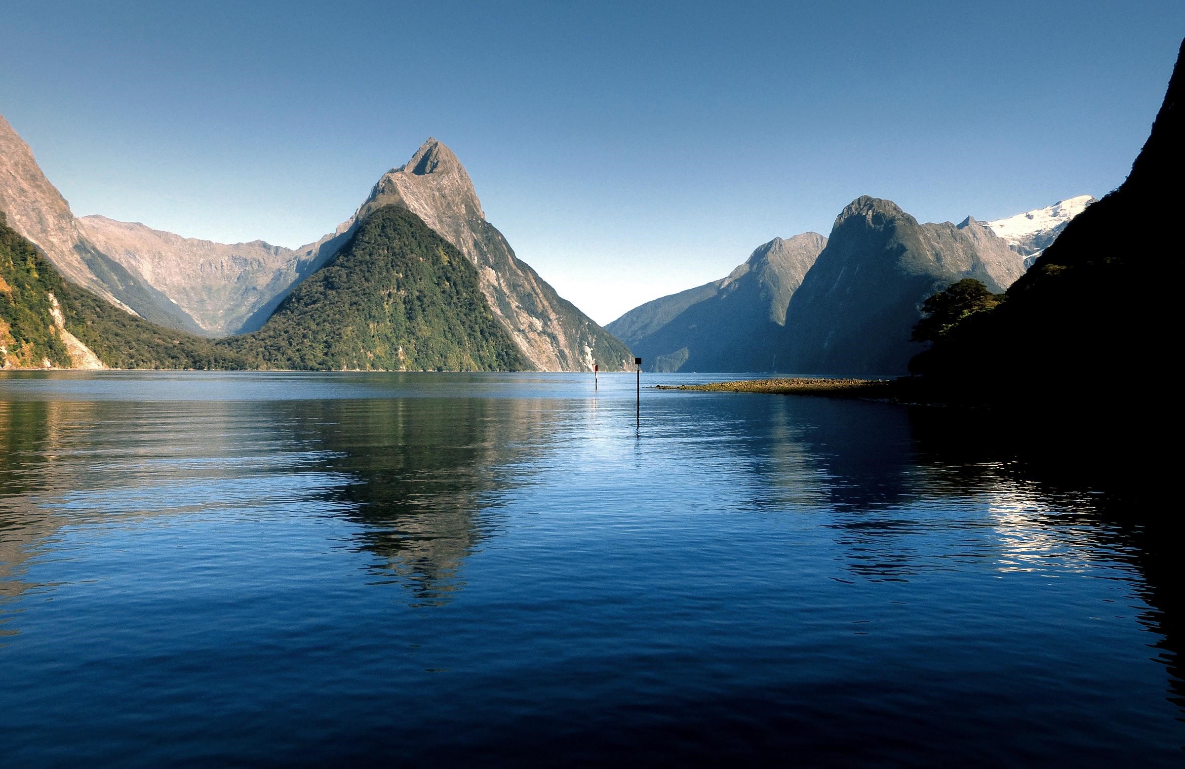 Traveling to Milford sound